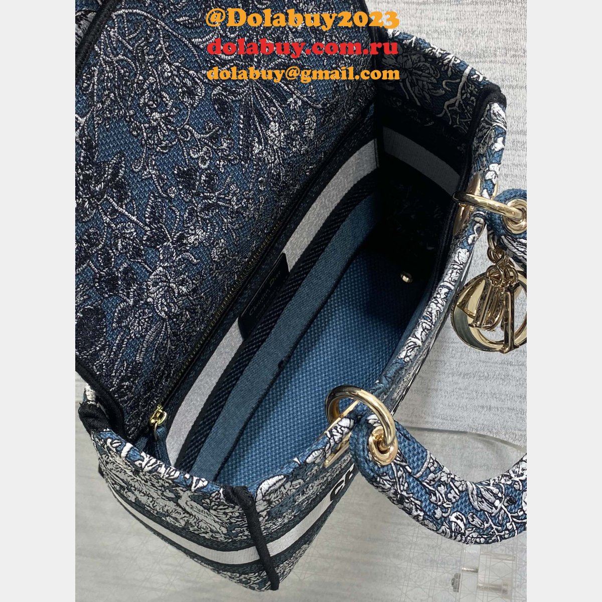 Exquisite Lady Dior 24cm Replica - Unmatched Elegance & Craftsmanship