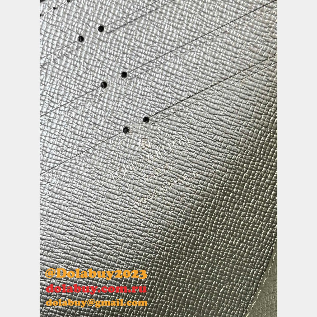 Louis Vuitton Fake Travel M30840 Pochette Voyage MM K45