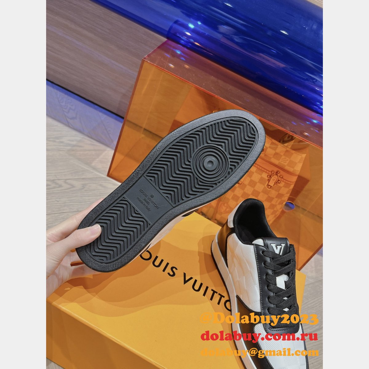 Luxury LOUIS VUITTON Rivoli Sneaker Fashion