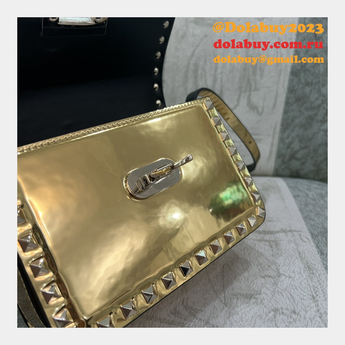 Cheap Fake Valentino Garavani Rockstud Calf Small Bag