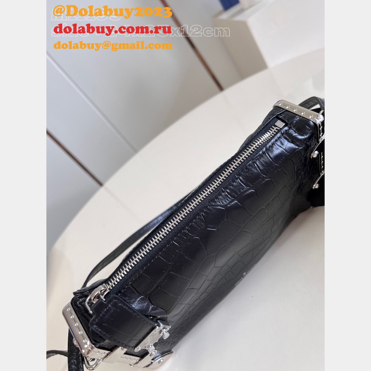 Slim Trunk Perfect Top Quality Louis Vuitton M25445 Knockoff Bag