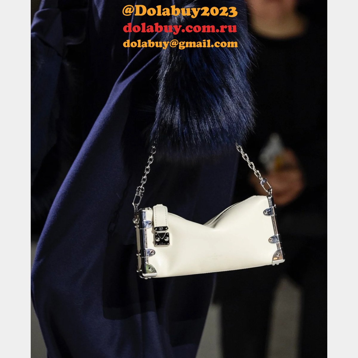 Slim Trunk Perfect Top Quality Louis Vuitton M25445 Knockoff Bag