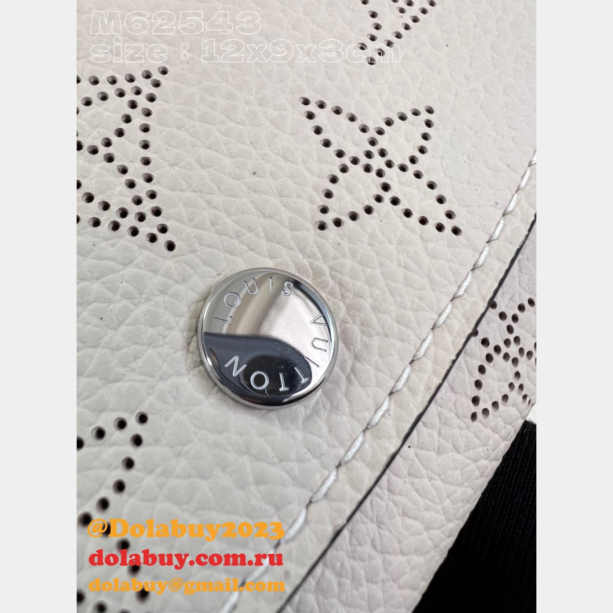 Iris Compact Wallet Mahina M62542/M62543 Louis Vuitton Replica Bag