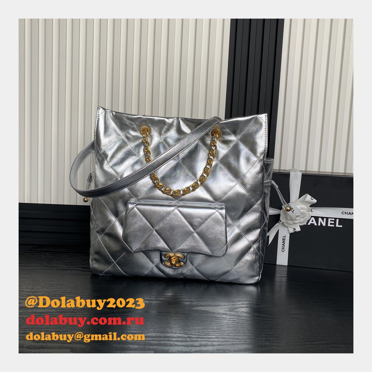 Buy Luxury First Copy AS5315 Shopping Shiny Bag