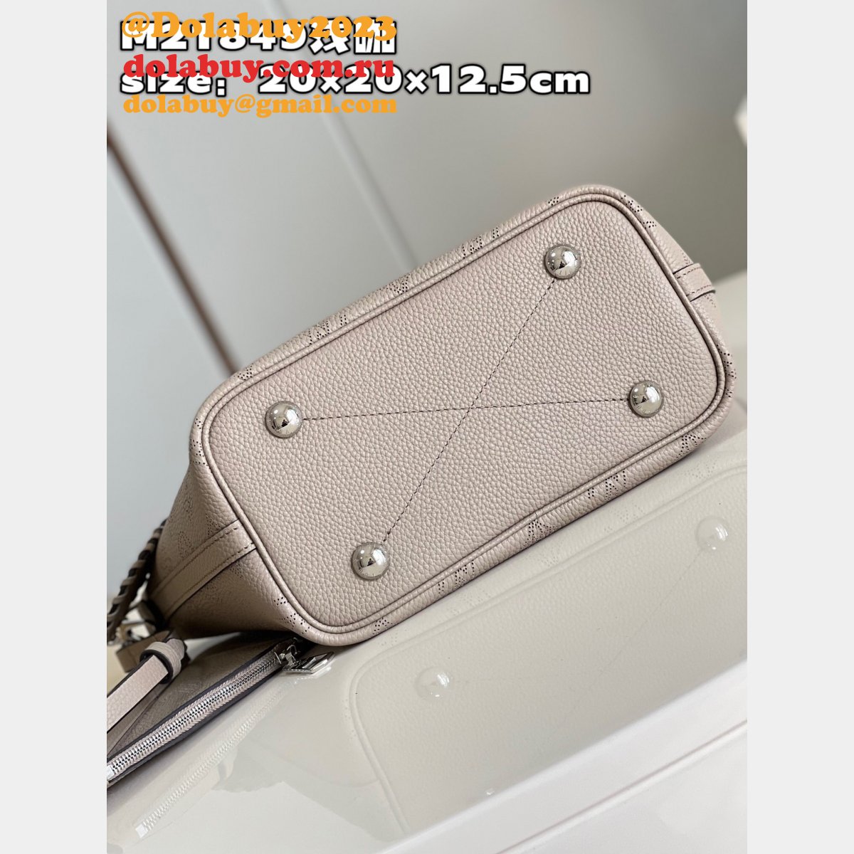 Louis Vuitton Luxury M21849 Blossom 7 Star Mahina Bag