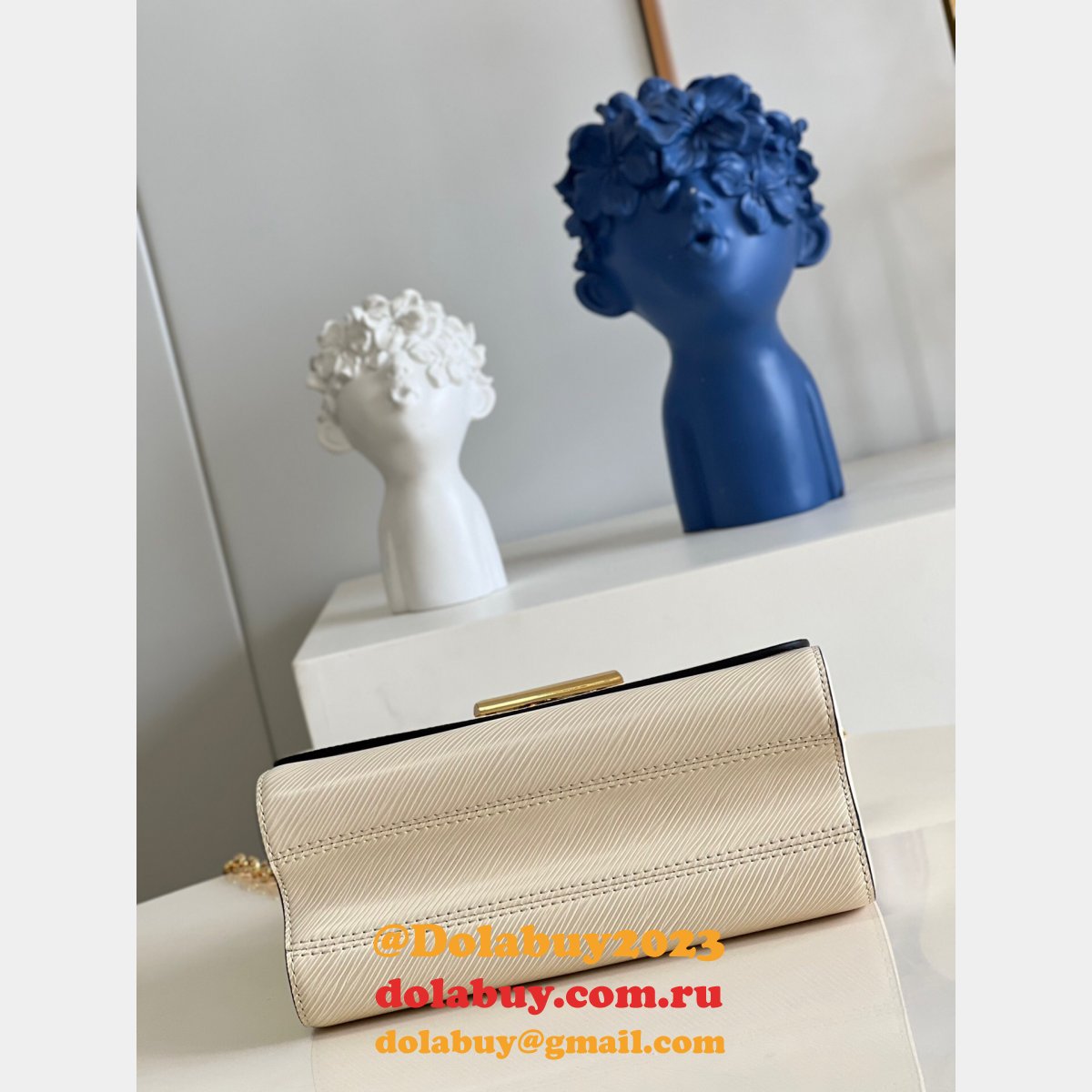 Louis Vuitton Replica M50280 Twist MM Epi Leather High Quality Designer