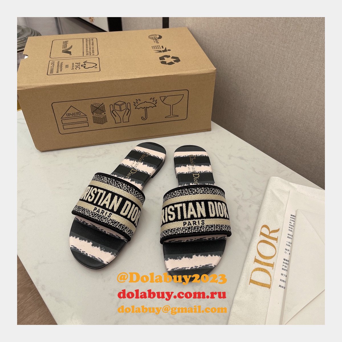 2021 Replica Christian Dior One-word embroidered slippers Shoes