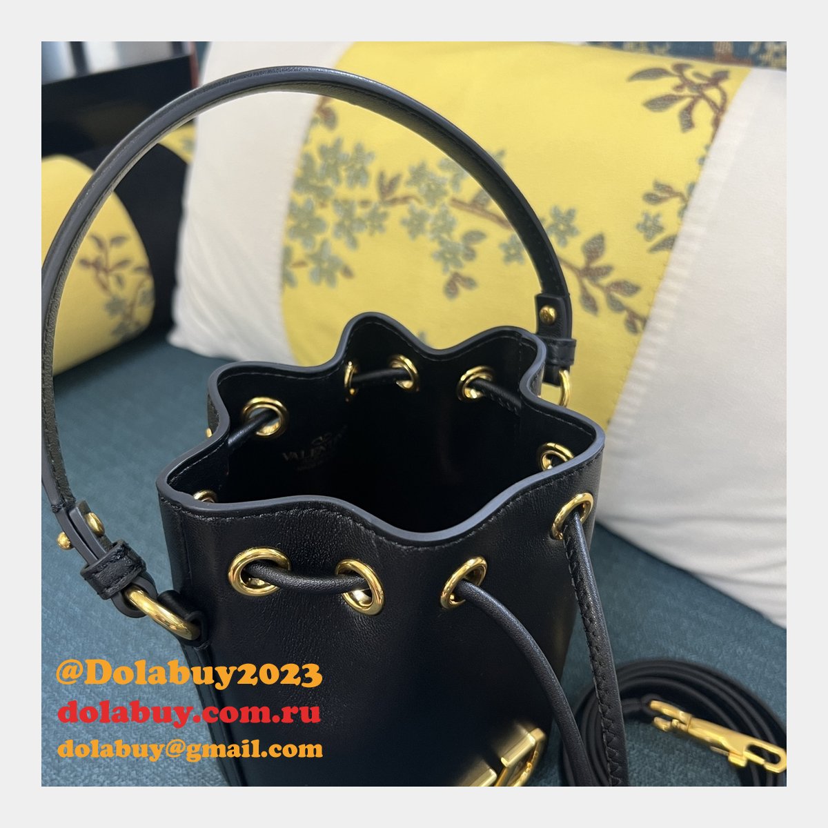 Perfect Wholesale VALENTINO GARAVANI V MINI BASKET HANDBAG