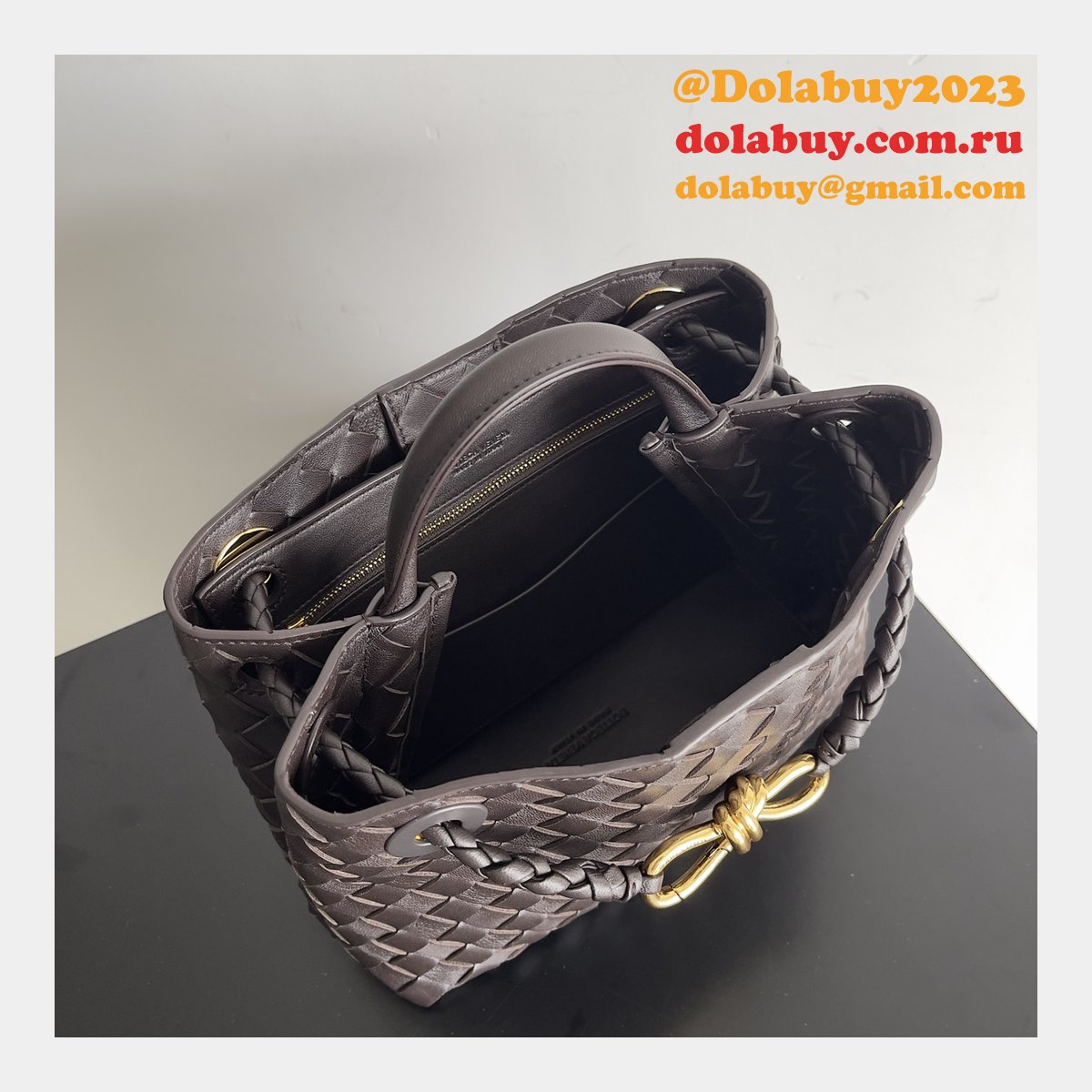 BOTTEGA VENETA ANDIAMO Small 25cm Bag Leather Strap