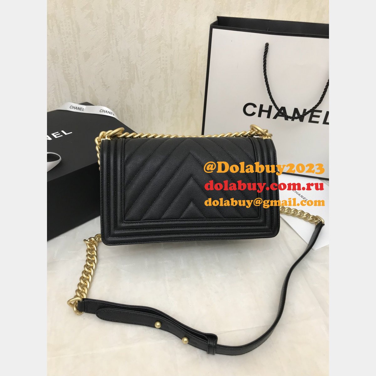 Buy top Replica CC V Le Boy Handbag caviar leather 25cm