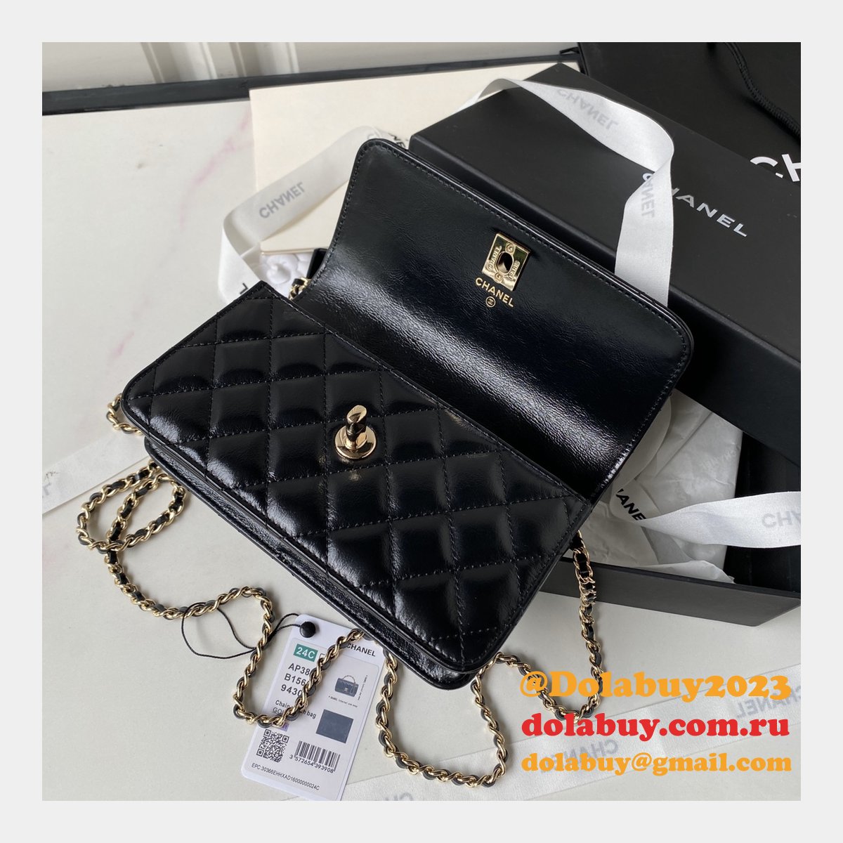 Designer Replicas AP3803 Clutches Shiny Perfect Chain Bag