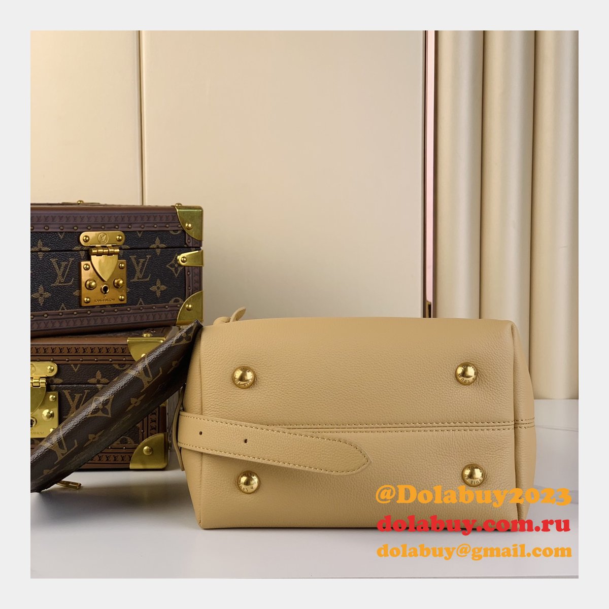 Fashion Low Key Hobo M25352/M25354 Knockoff Louis Vuitton Bag