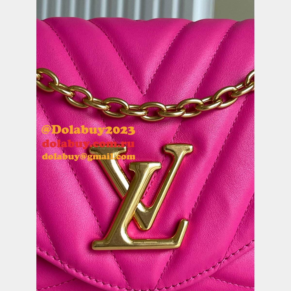 Wholesale Louis Vuitton LV New Wave Chain H24 M58552/M58553/M58550/M58664/M58549 Bag