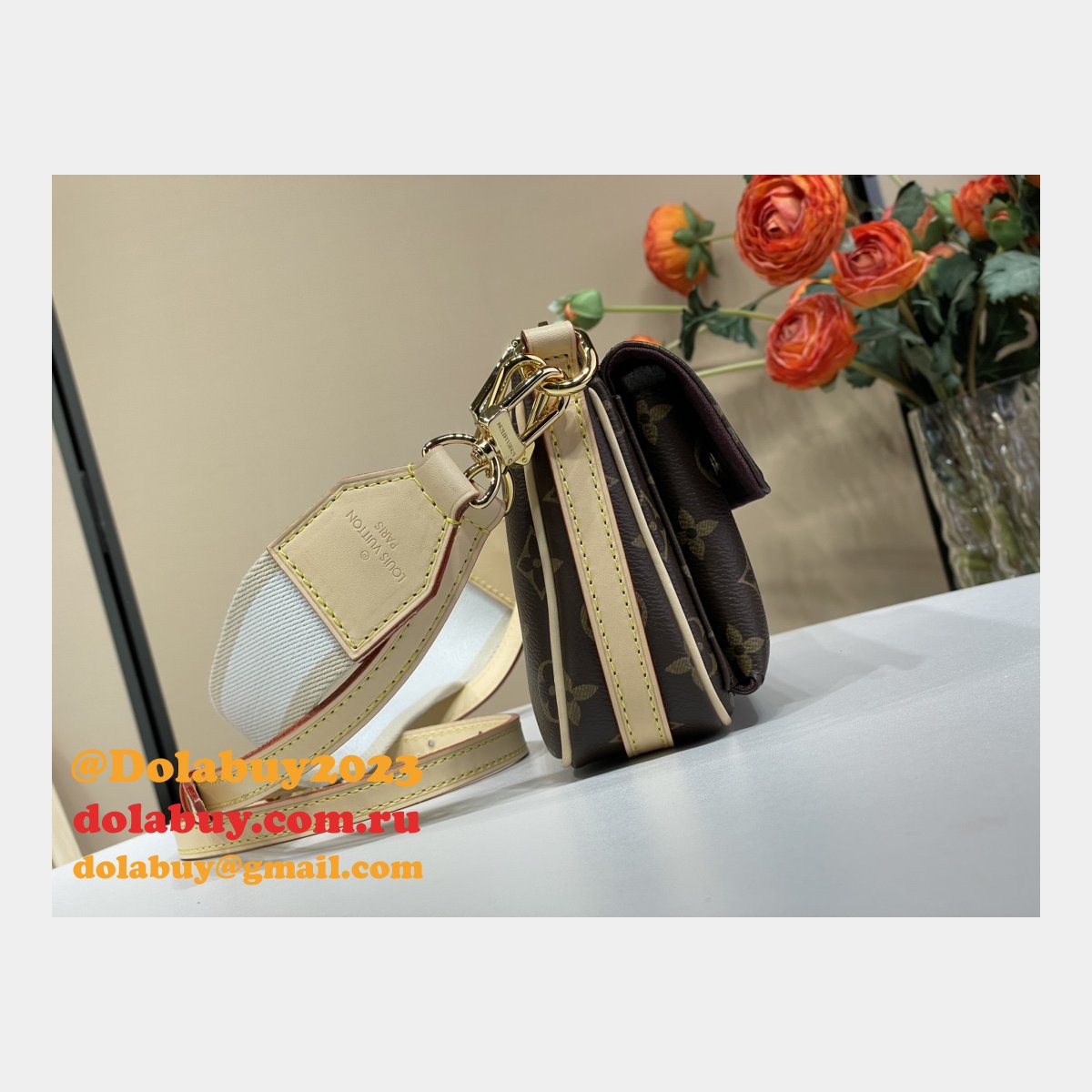 Vibes Monogram M46999 Louis Vuitton Replicas Shoulder Bags