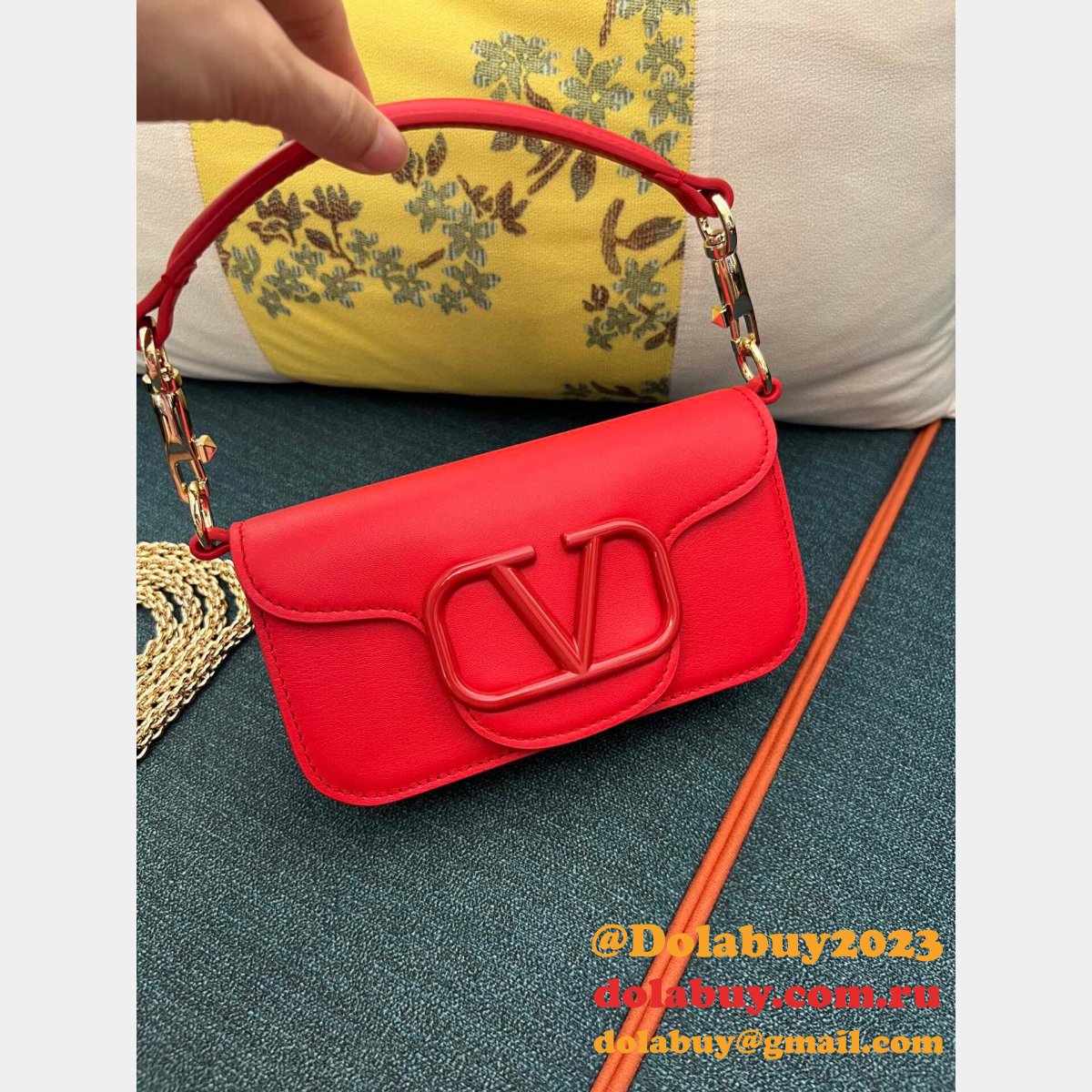 Wholesale Replica Valentino AAA Quality Handbags Outlet For Sale