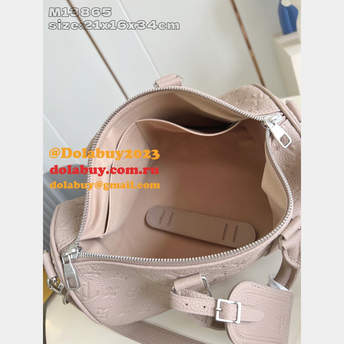 Keepall Bandoulière 35 Taurillon Monogram M13865 Louis Vuitton Travel Bag