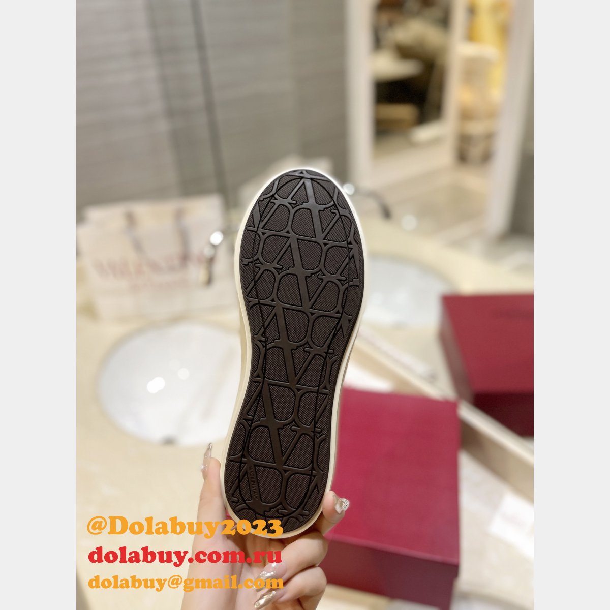 Valentino Sports Shoes Replica Factory Outlet Store Sale