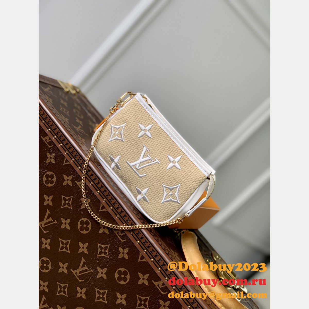 Replica Pochette Accessoires M82472 Louis Vuitton Designer Bag