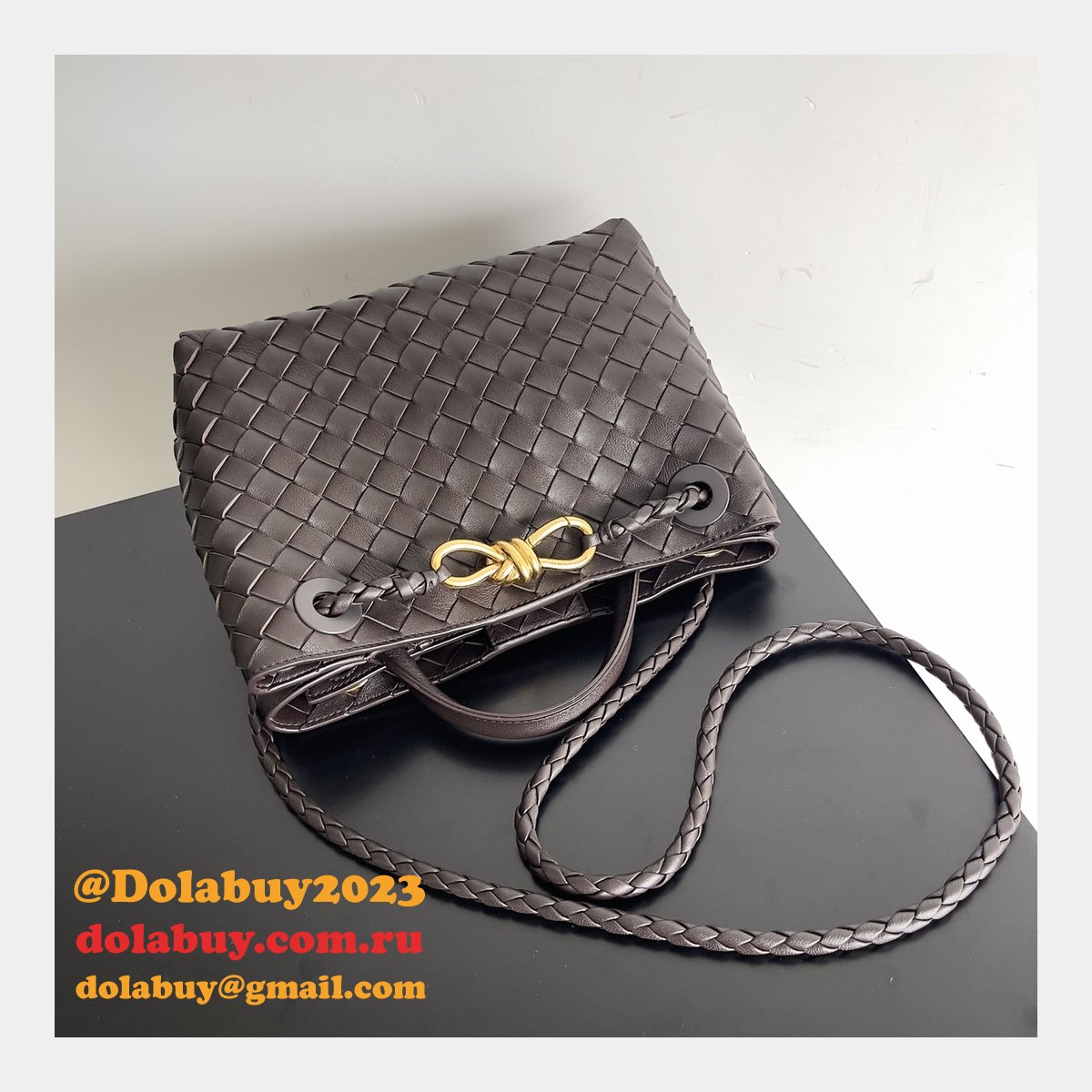 BOTTEGA VENETA ANDIAMO Small 25cm Bag Leather Strap