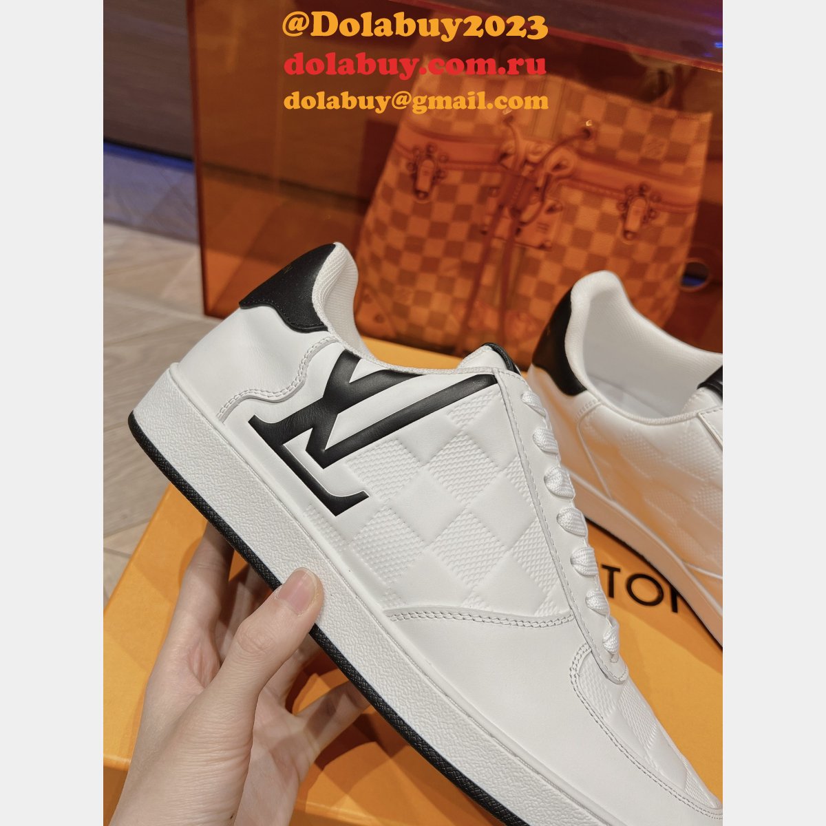 Luxury LOUIS VUITTON Rivoli Sneaker Fashion