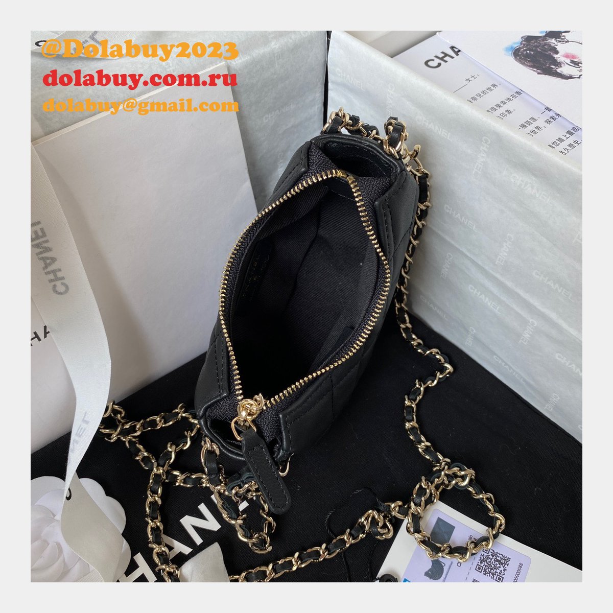 Dolabuy Is A Replicas Clutch Chain Lambskin AP3232 Perfect Bag