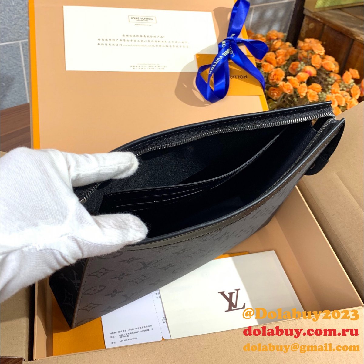 Louis Vuitton M69535 Luxury Pochette Voyage MM G66 China Replica