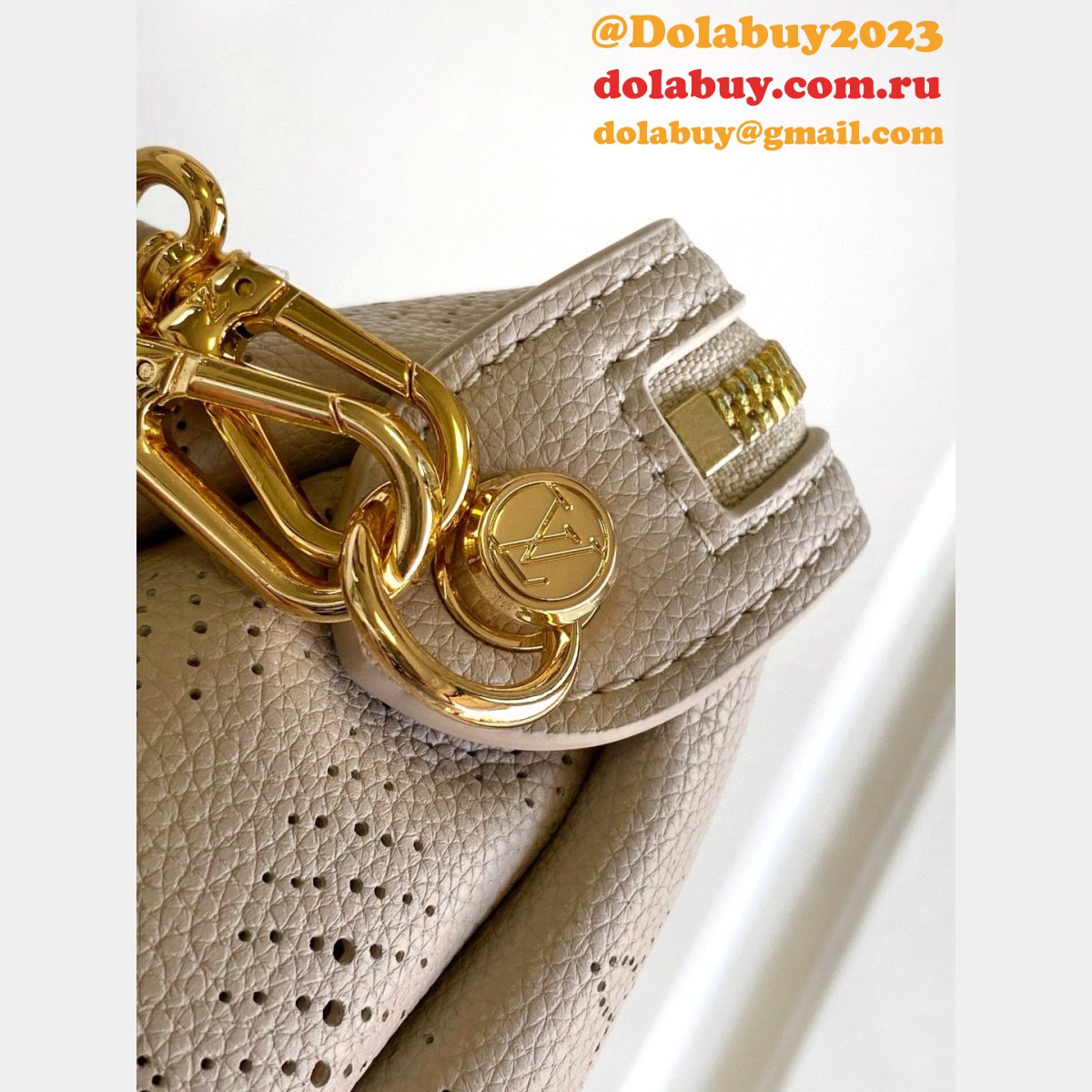 Louis Vuitton Favorite Hand It All PM M13157