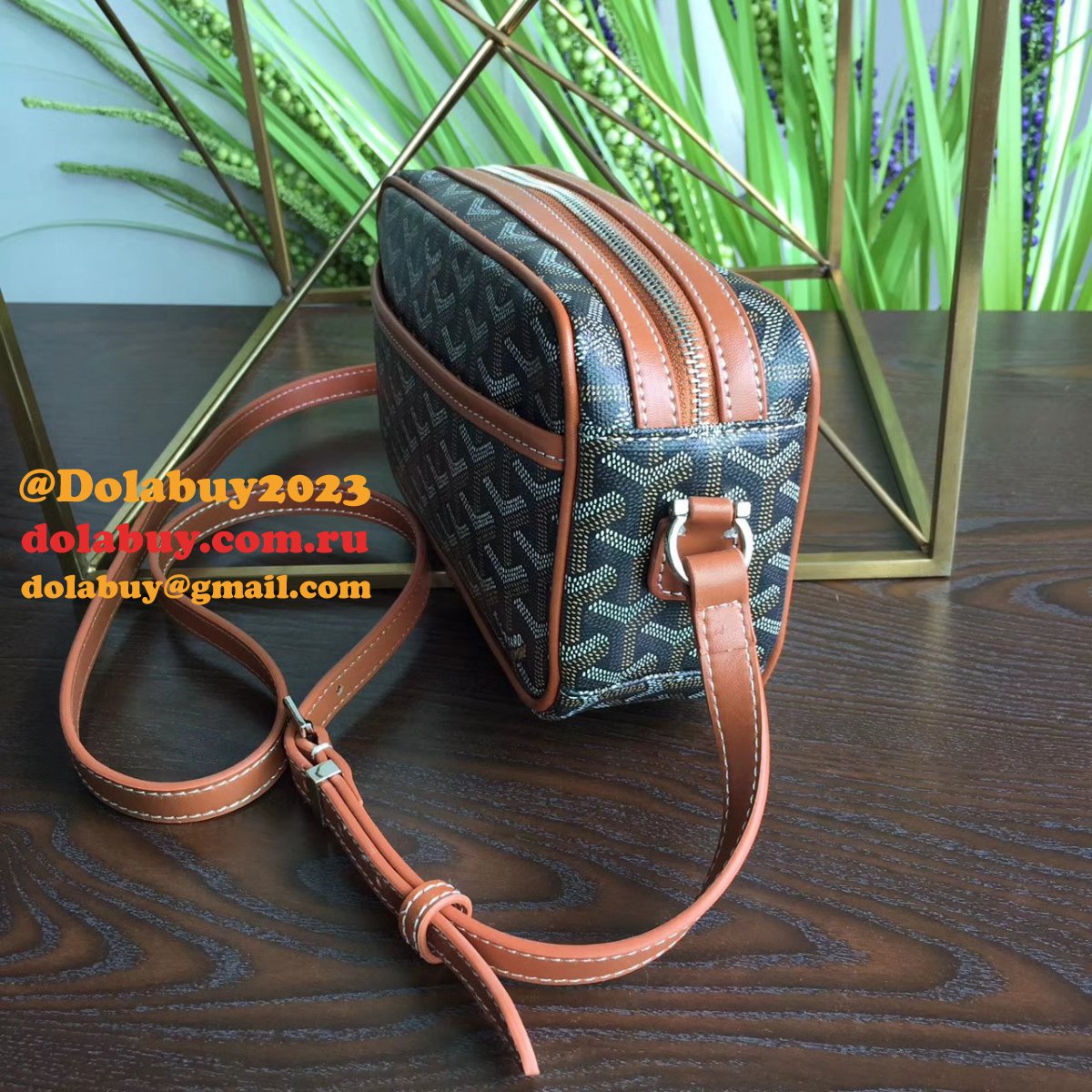Where to Find the Best Replicas Goyard Capvert Crossbody Bag