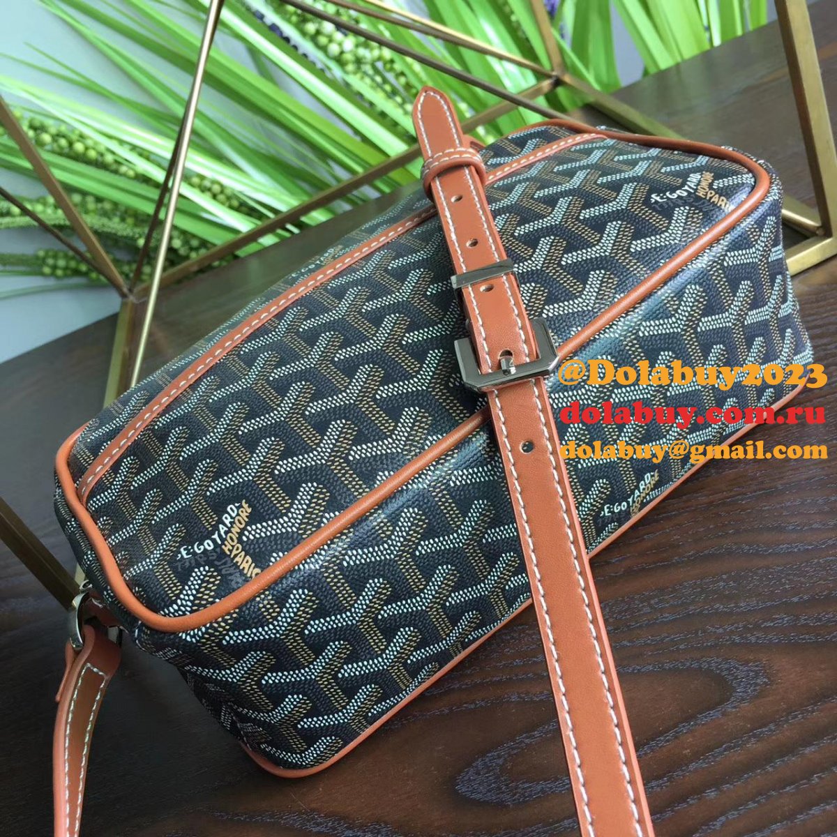 Where to Find the Best Replicas Goyard Capvert Crossbody Bag