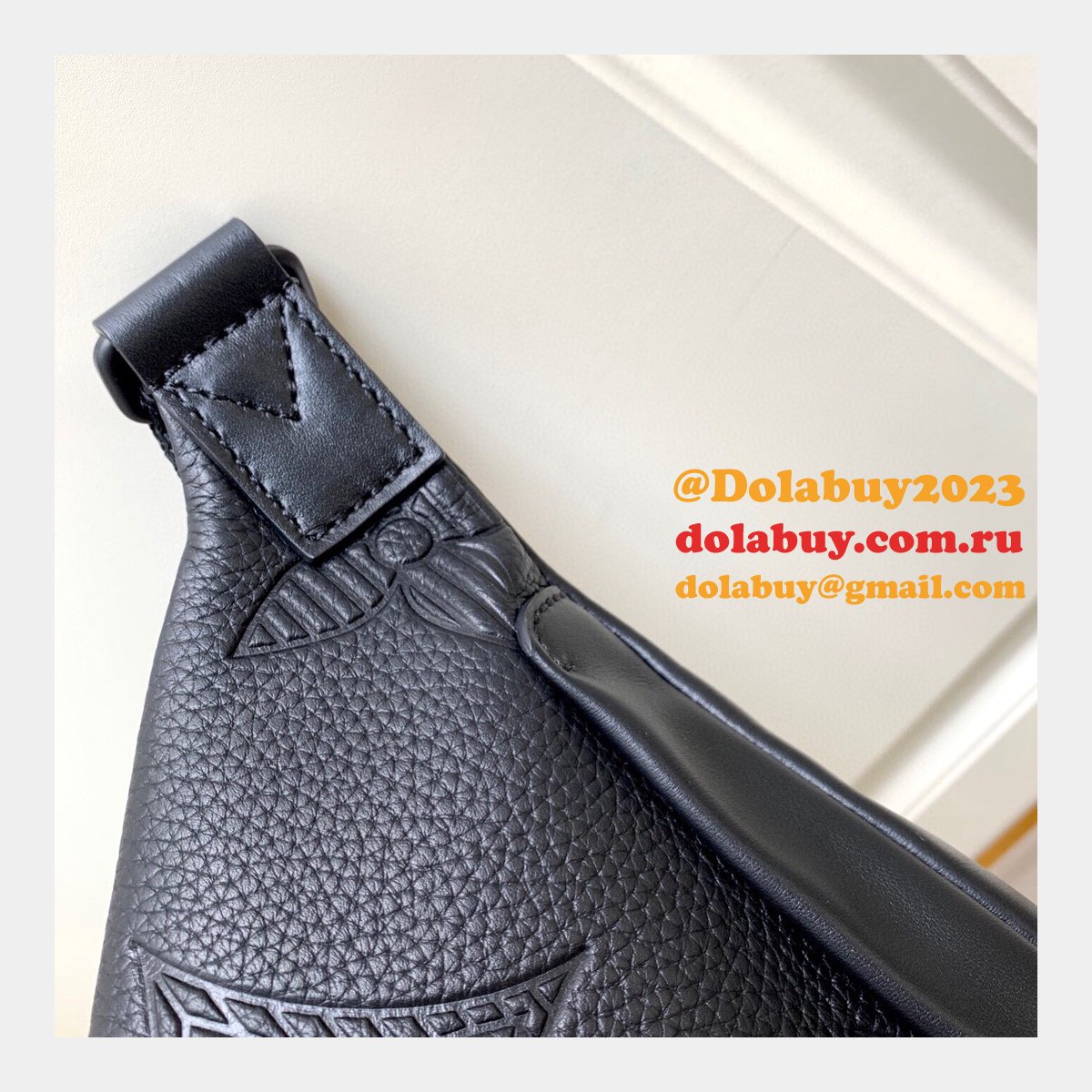 Louis Vuitton 7 Star Discovery Bumbag Taurillon Leather in Black