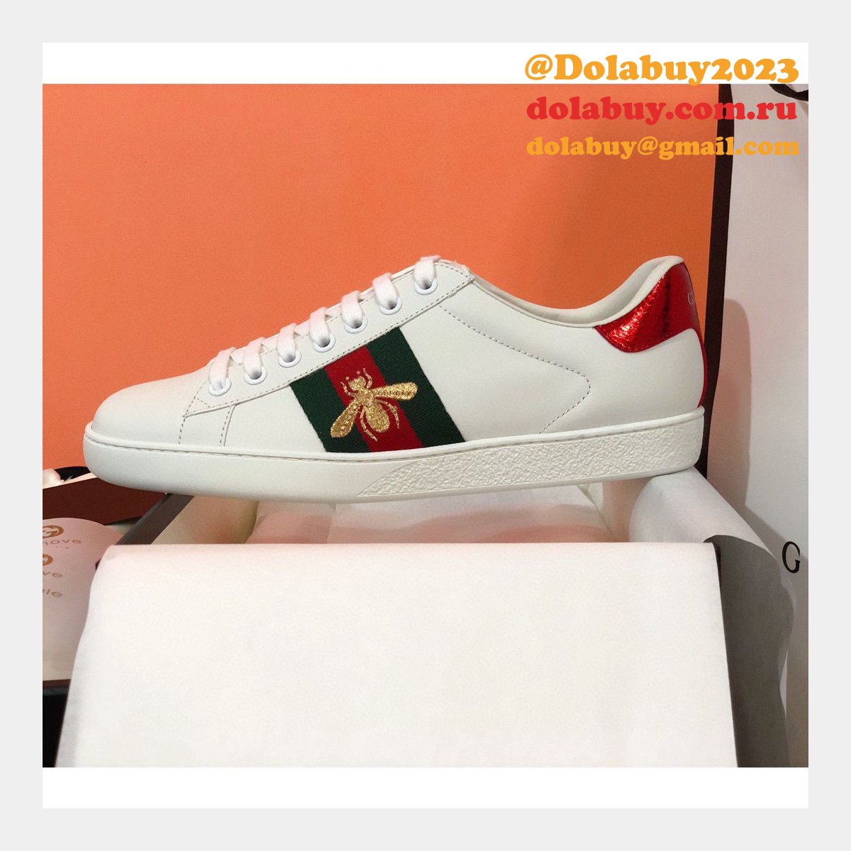 G*u*i ace sneaker with bee