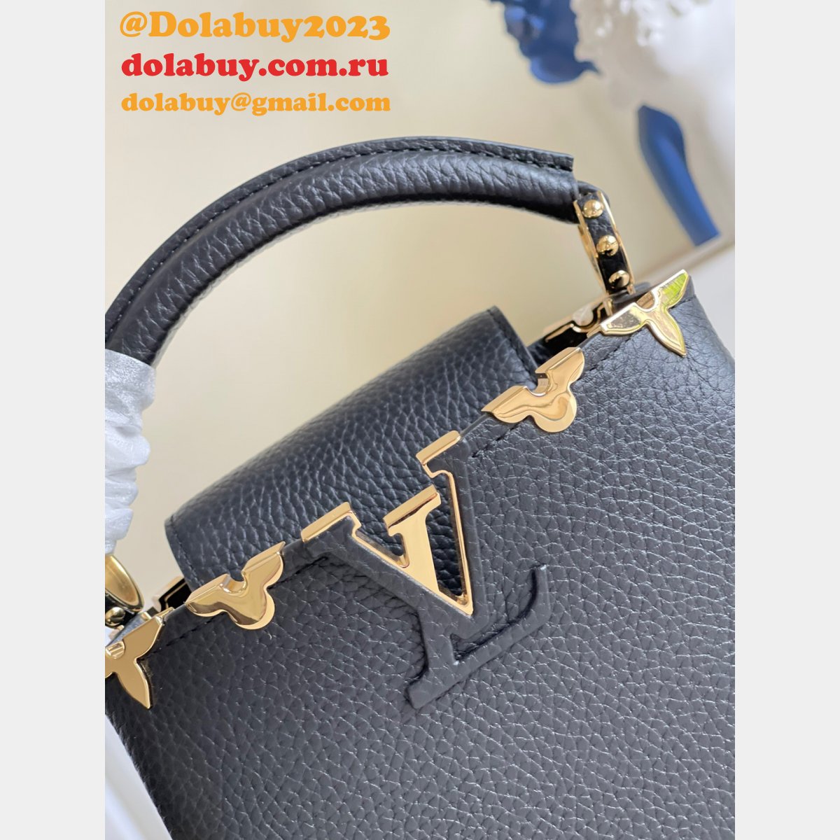 Designer Louis Vuitton Replica Black/White Capucines Mini Capucines M56669 Handbags