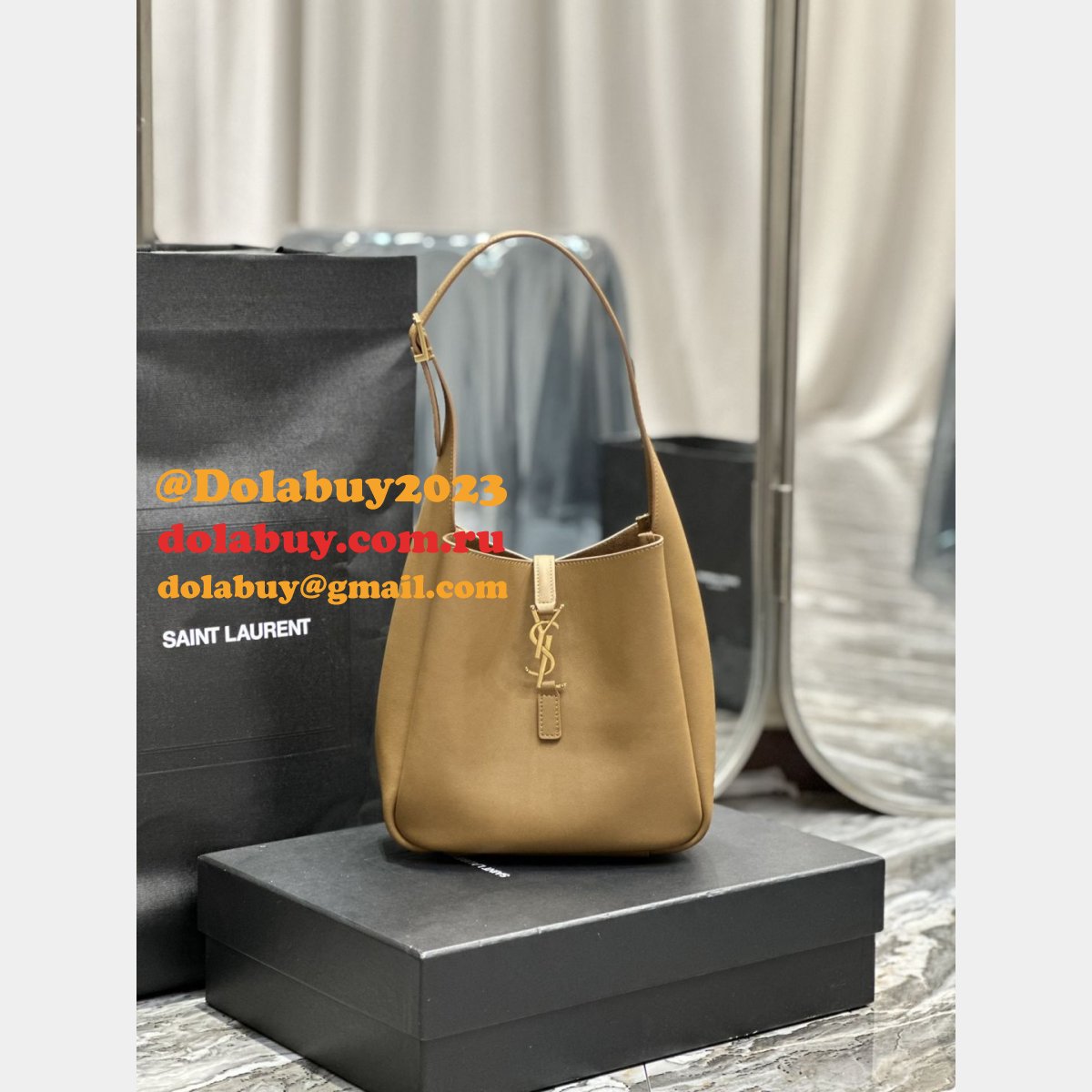 Fake Saint Laurent LE 5 À 7 SOFT 713938 Perfect Bag