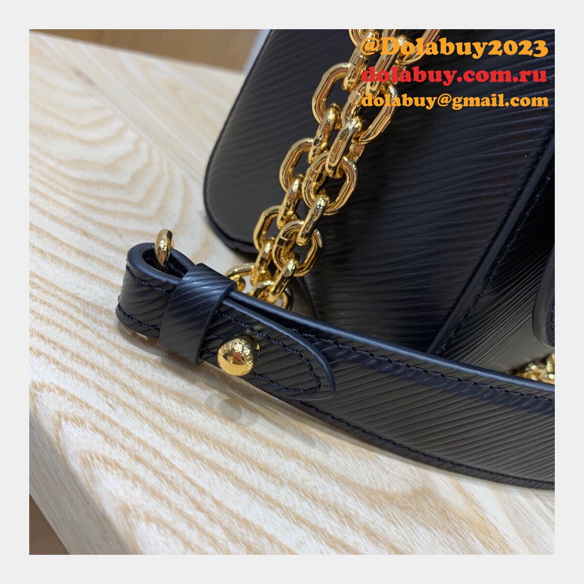 AAA+ Louis Vuitton Twist PM Epi Leather in Black
