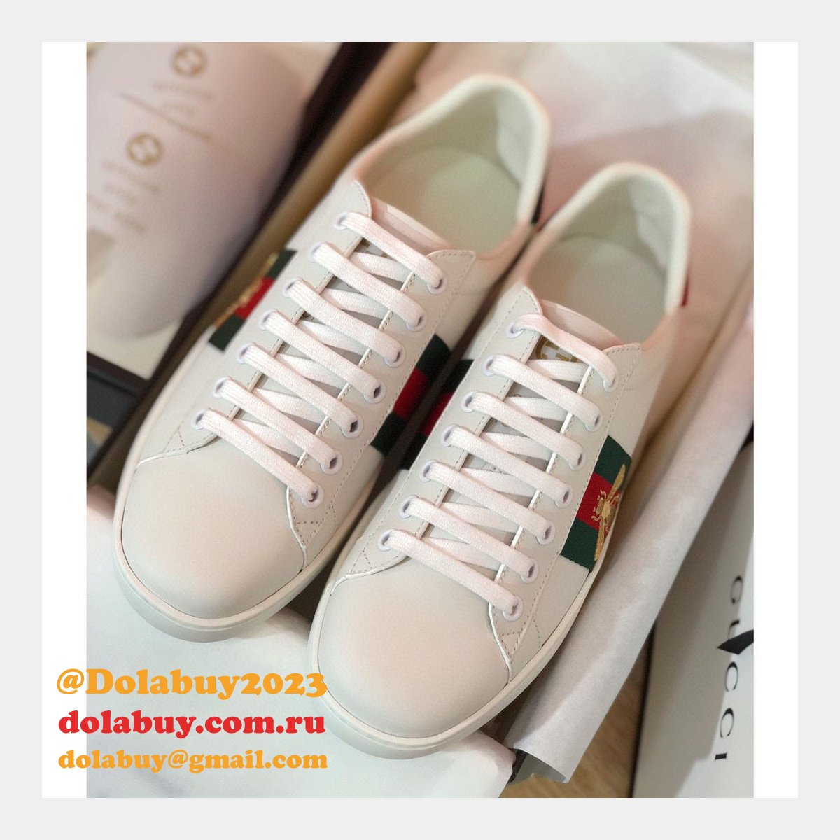 G*u*i ace sneaker with bee