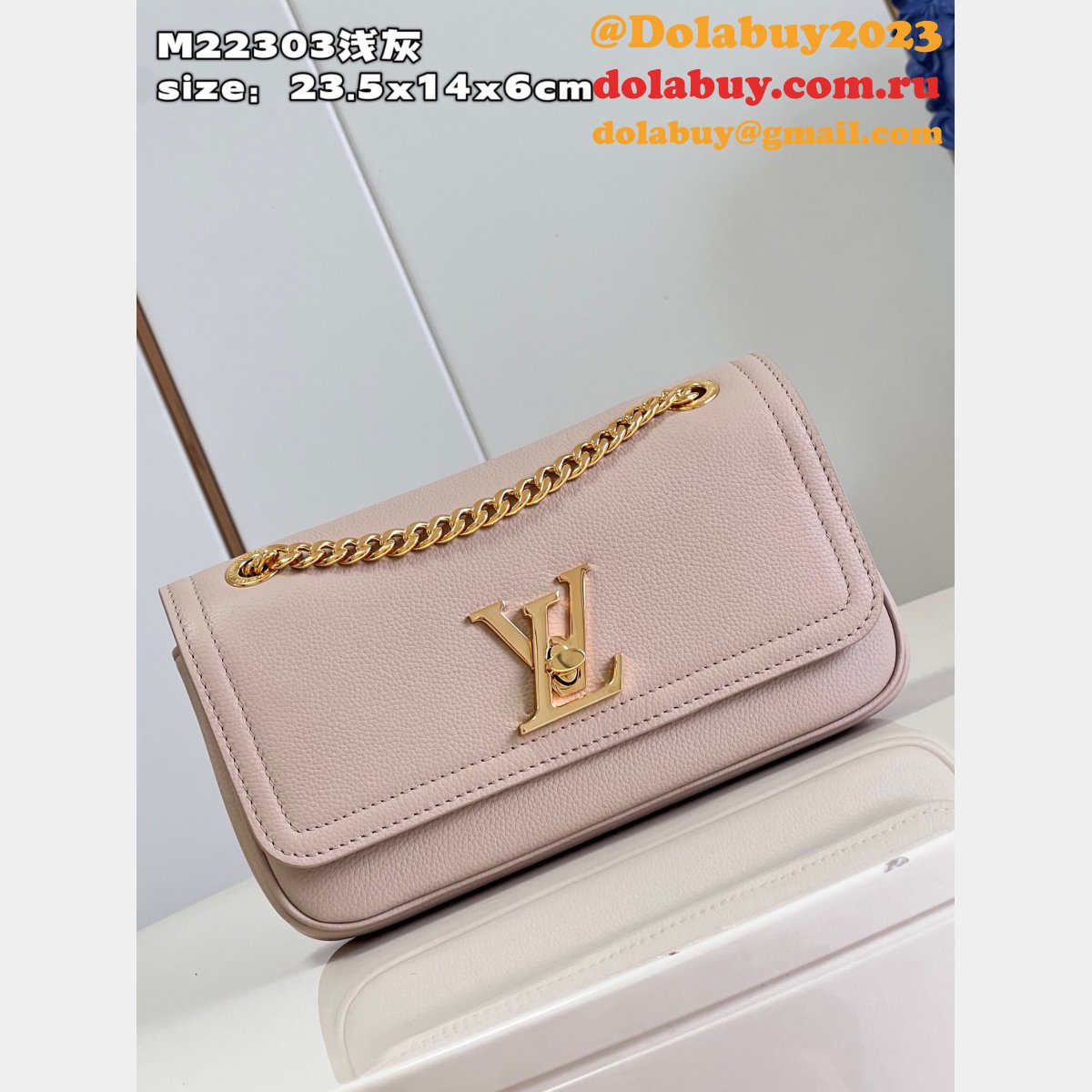Louis Vuitton Fashion M22303 Fake LockMe Chain East West Bag