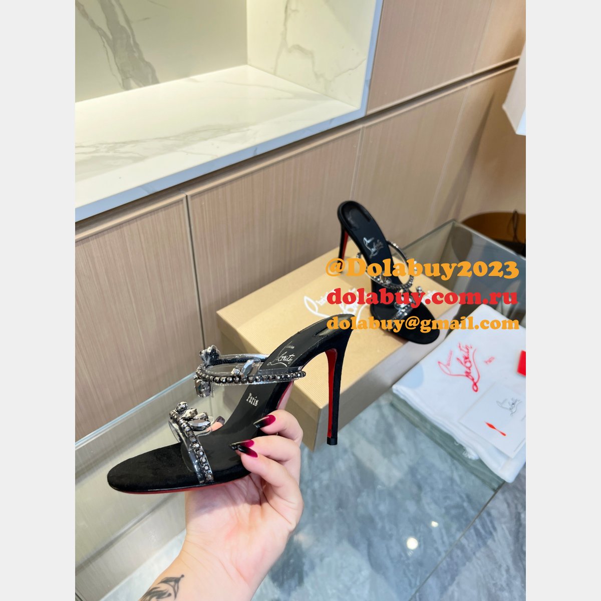 Wholesale Perfect CHRISTIAN LOUBOUTIN JUST QUEEN Slippers