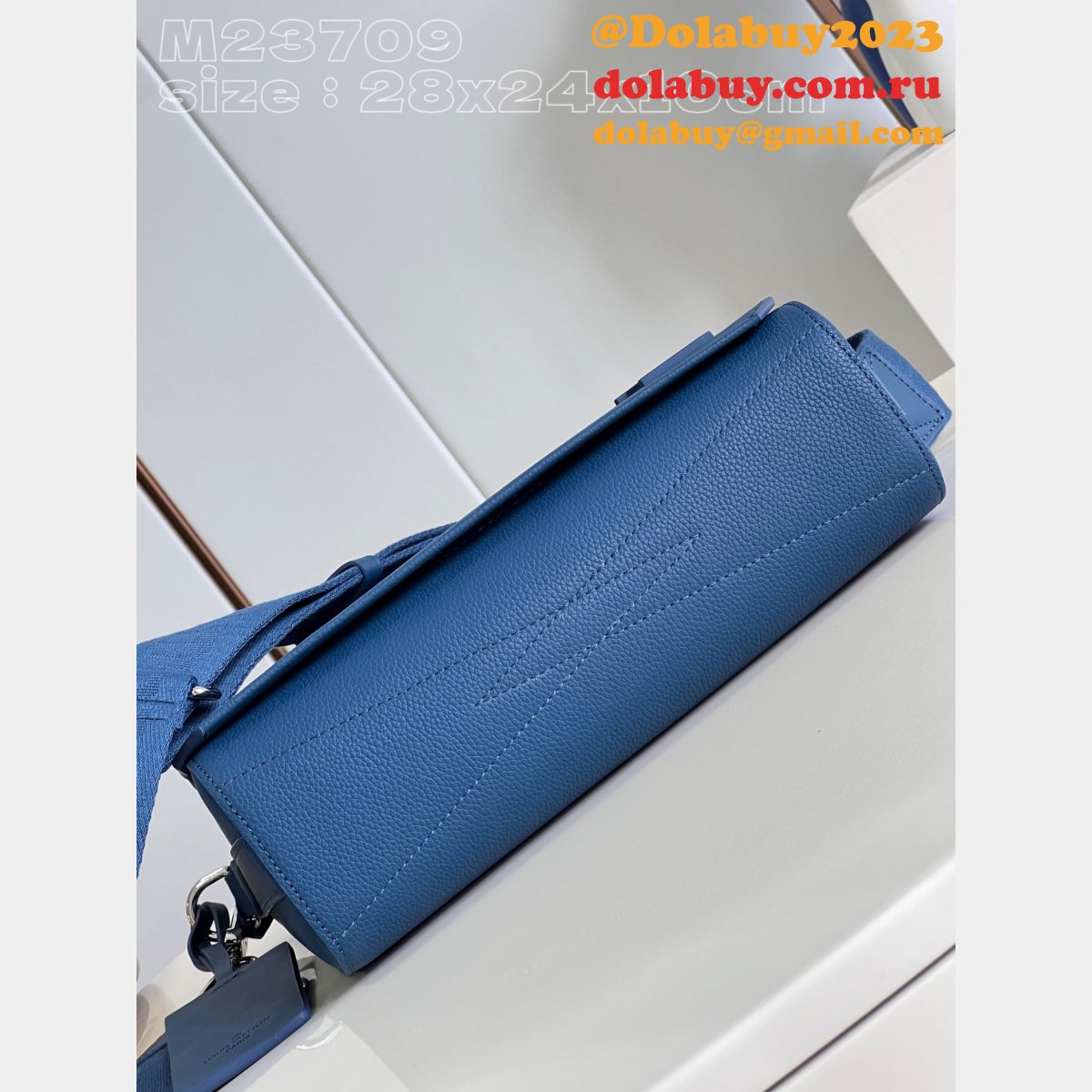 Louis Vuitton Fake Takeoff Messenger LV Aerogran M23709 Bag