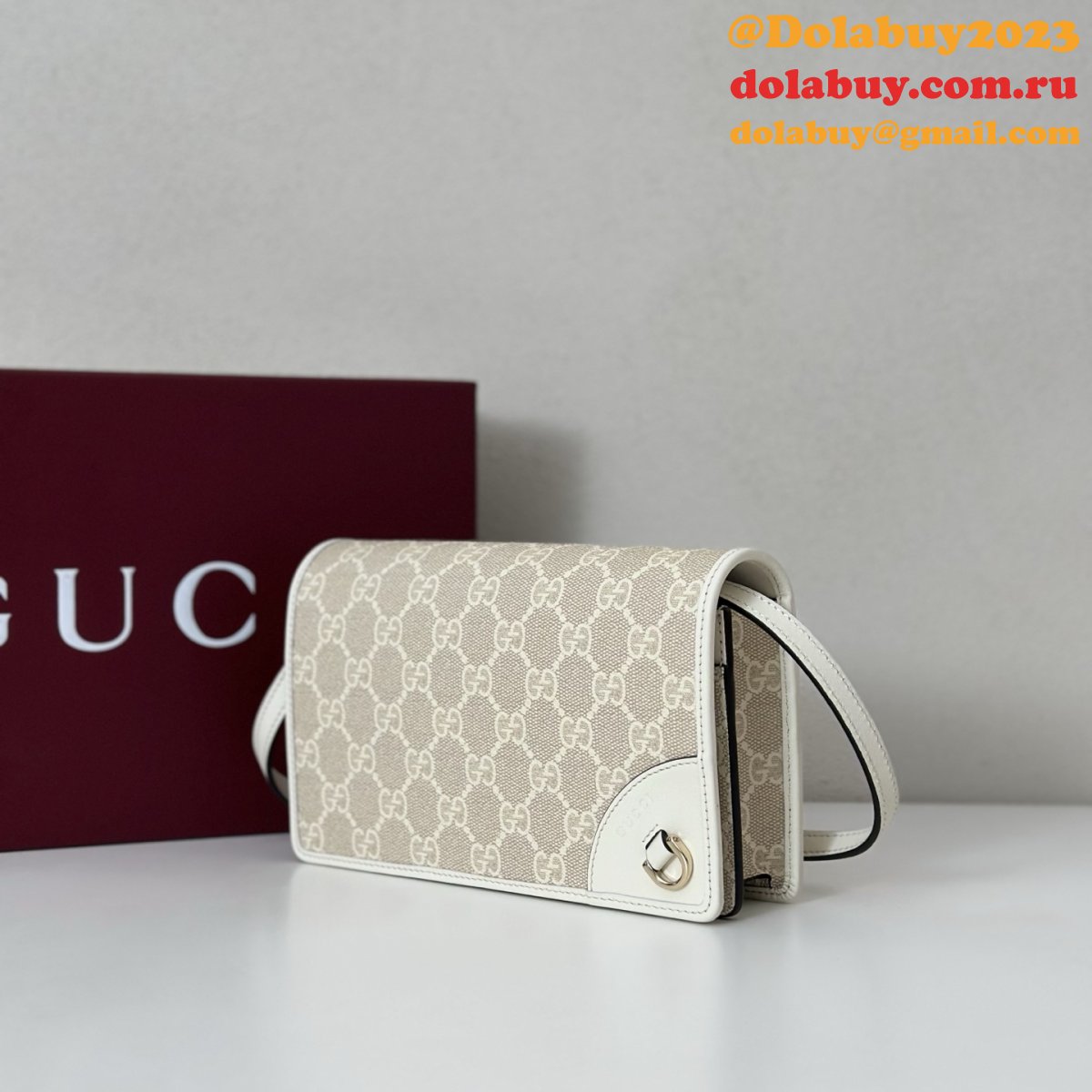 G*u*i designer gg emblem zip around wallet 819122