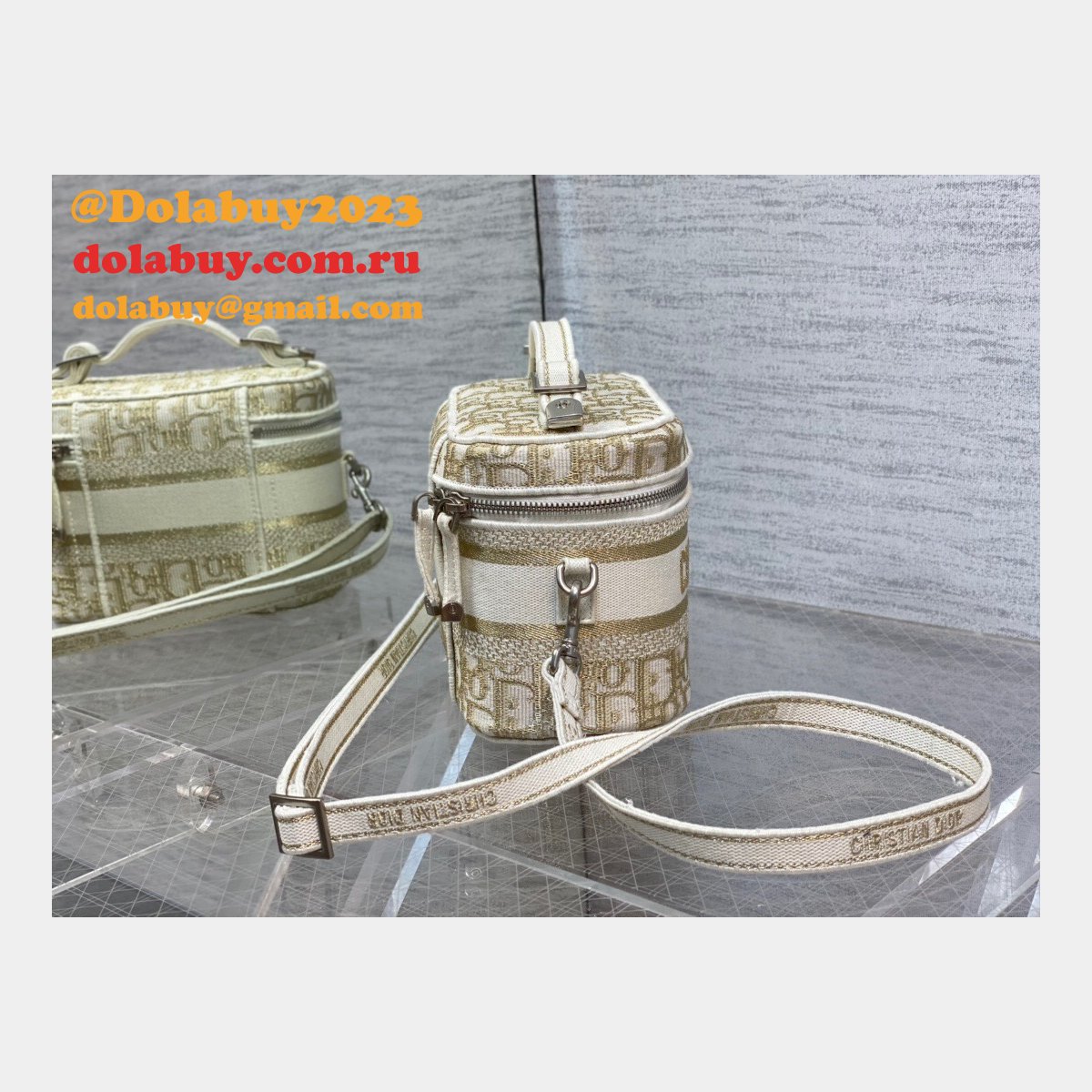 Can you buy knockoff Dior Cosmetic Makeup 18CM Bags