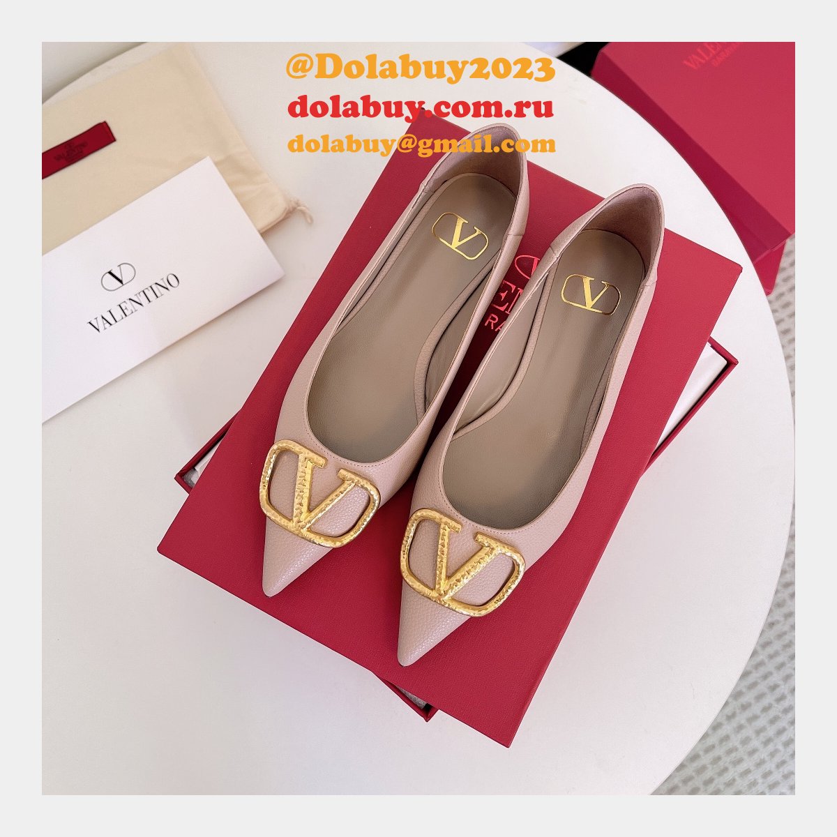 Valentino Garavani Perfect Replica