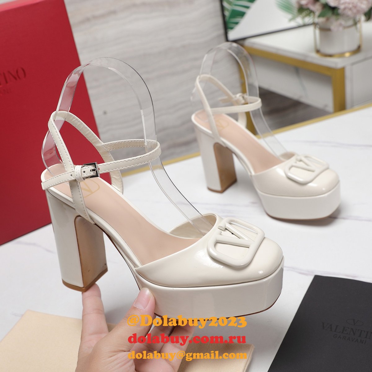 Luxury Valentino Garavani Fashion women shoes