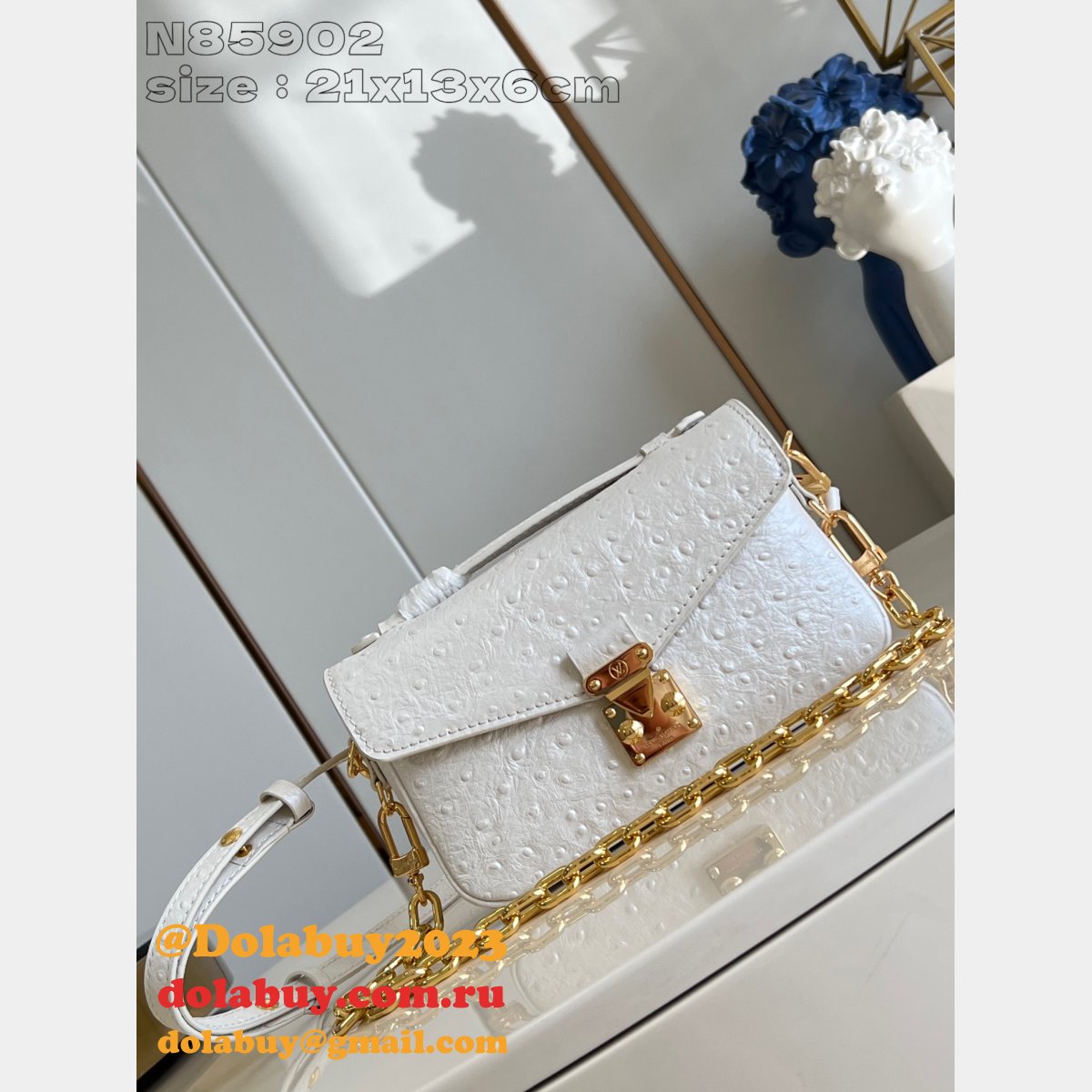 LV N85902 Pochette Métis East West Louis Vuitton Replica Bag