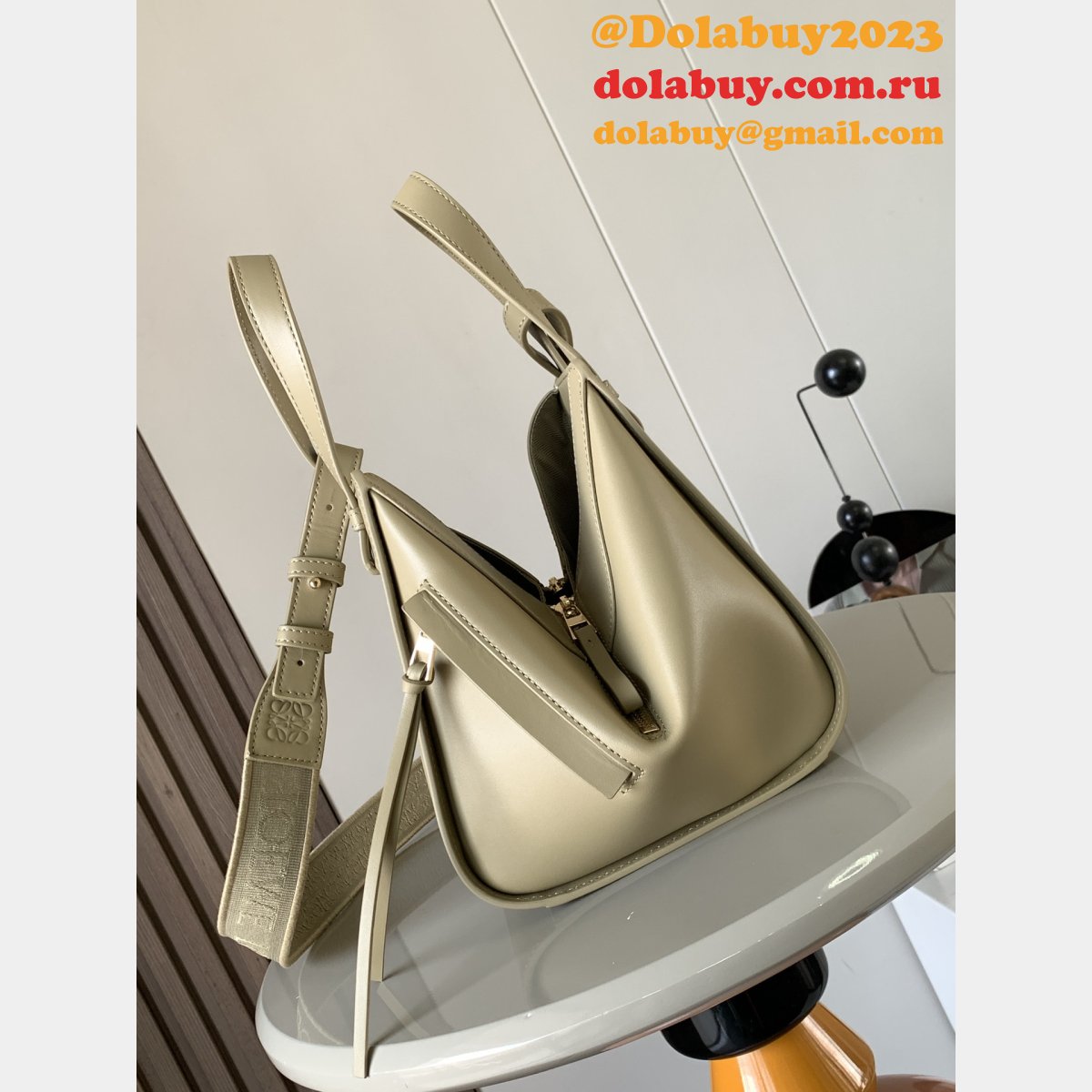 Compact Top Quality Loewe Hammock Bag In Satin Calfskin 20.8cm