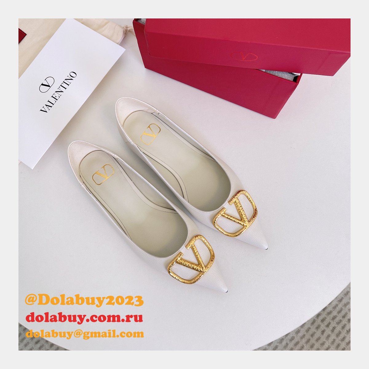 Valentino Garavani Perfect Replica