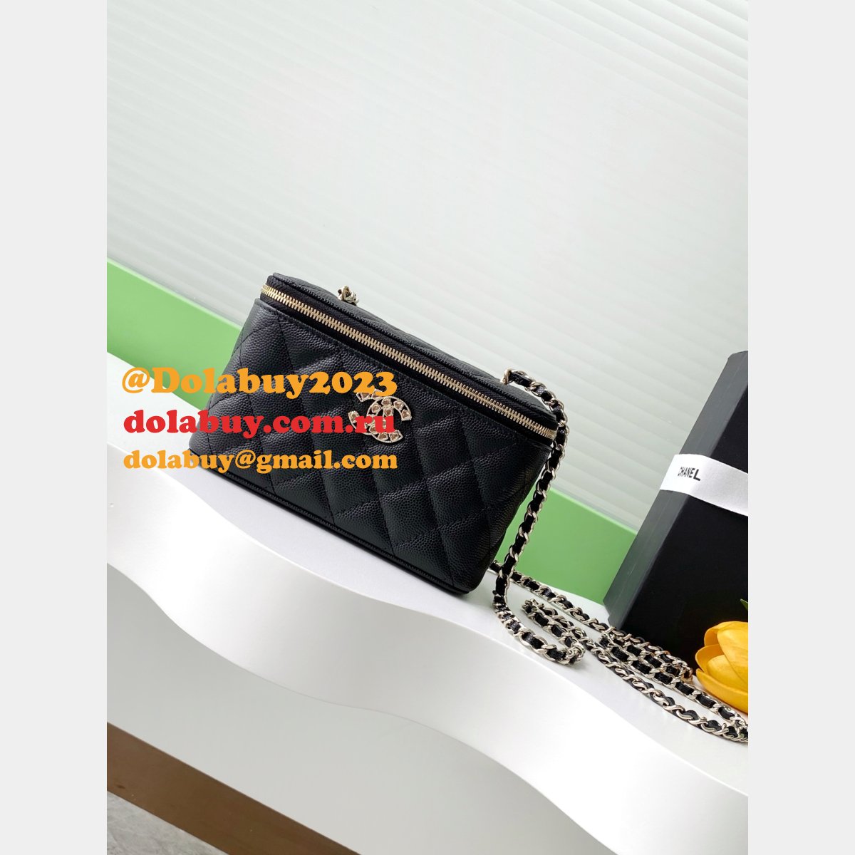 Luxury Long Vanity AP4530 Replica Chain Shiny Bag