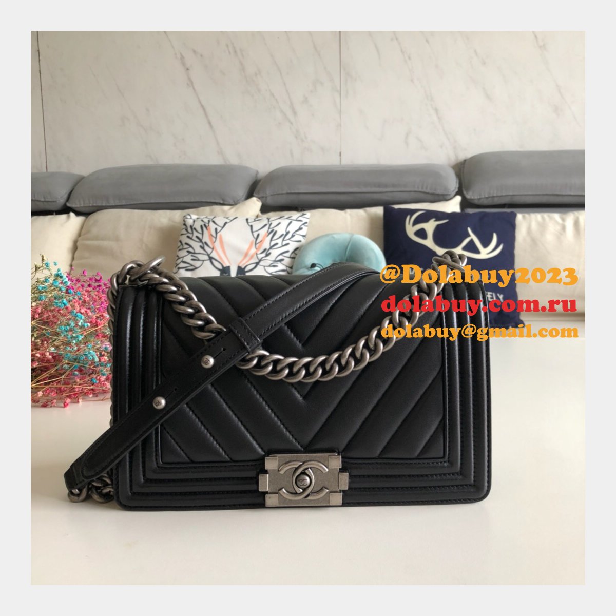 UK CC V Le Boy Top Quality Replica Black Bags Lambskin 25cm