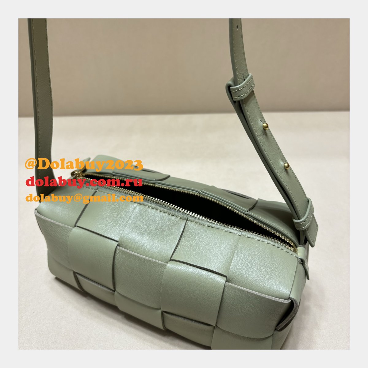 Designer BOTTEGA VENETA BRICK CASSETTE