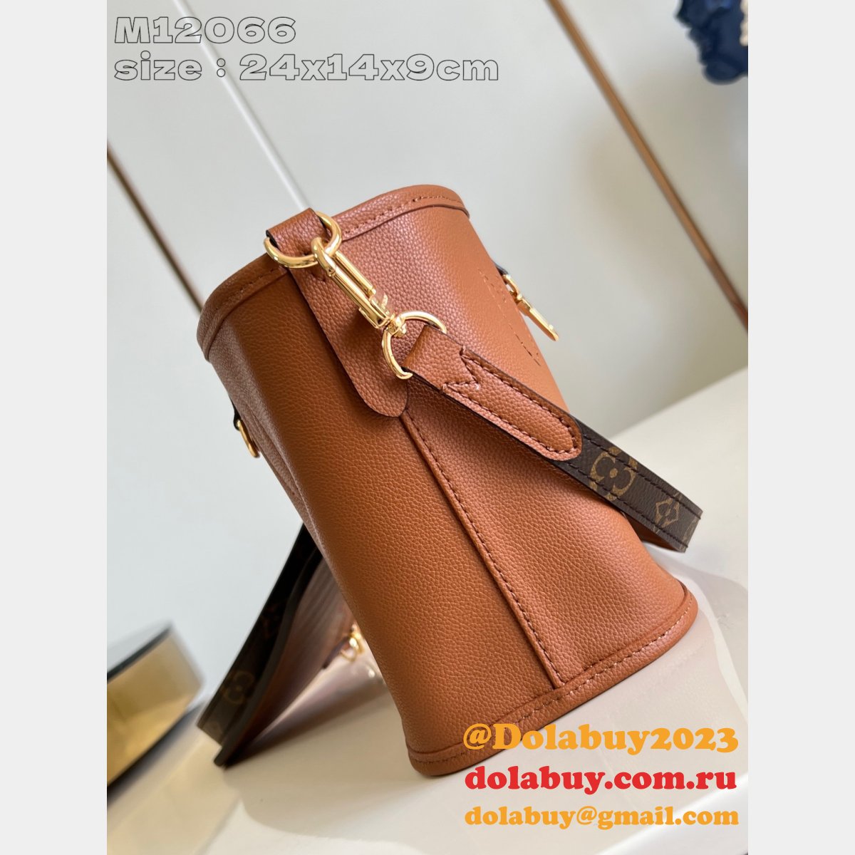 Louis Vuitton 7 Star M12099/M12066 Neverfull Bandoulière Inside Out Fake Bag