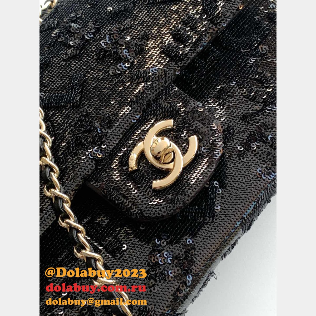 Luxury Replica A69900 Flap Mini Classic Handbag